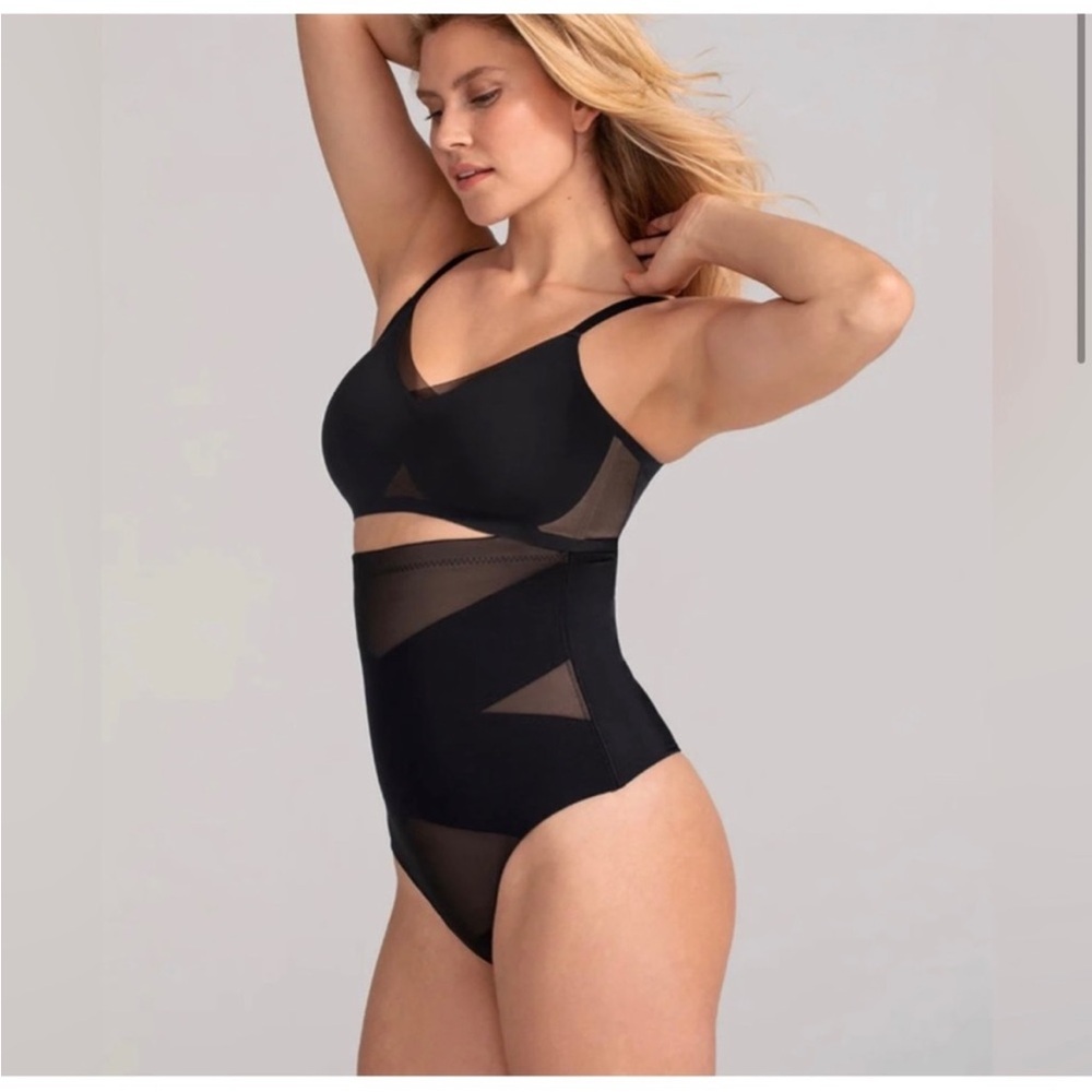 NEW! Honeylove SuperPower Thong Black Size 1X